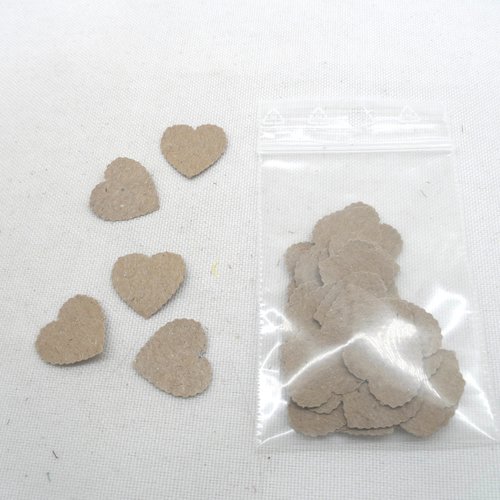 N°540 lot de 30 petits cœurs "ciselés" en papier kraft pour  embellissement 