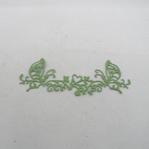 N°647  d'une jolie "frise" papillon cœur "feuillage"  en papier vert a découpage fin