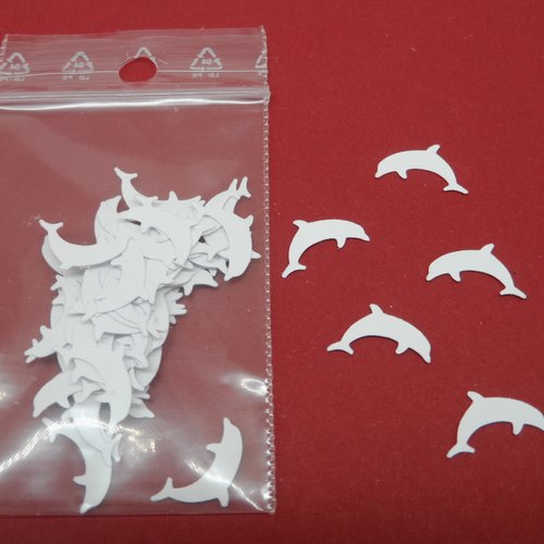 N°560 lot de 50  petits dauphins en papier  blanc différents  pour  embellissement 