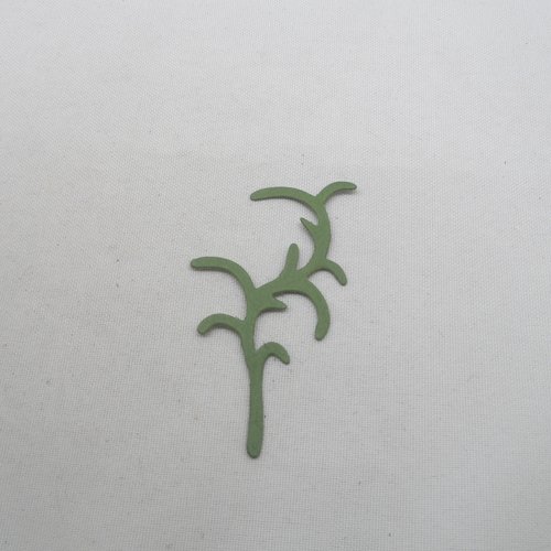 N°1219   branche végétation feuillage  en papier  vert b découpage fin