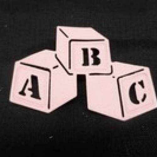 N°18 de trois cubes a b c  thème bébé en papier  rose  découpage fin 