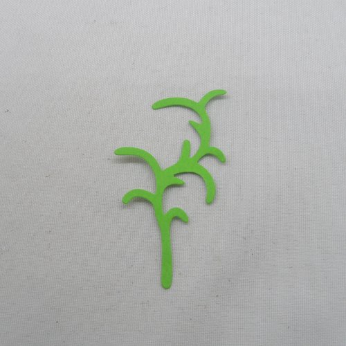 N°1219   branche végétation feuillage  en papier    vert  g découpage fin