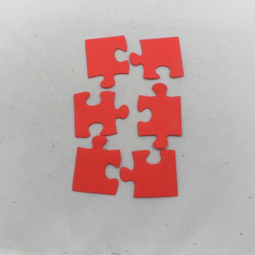 N°1229 puzzle en 6 morceaux en papier rouge  découpage