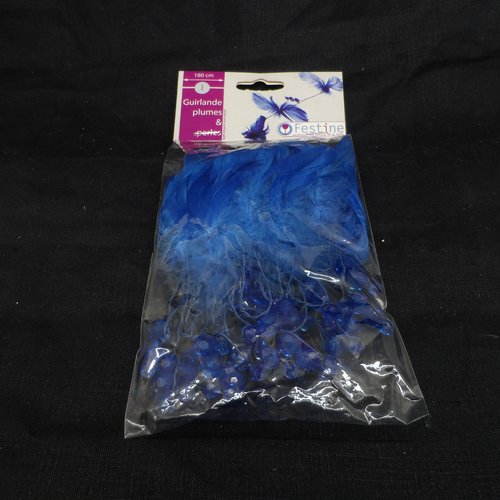 1260 guirlande de plumes et de perles de couleur bleu - Un grand