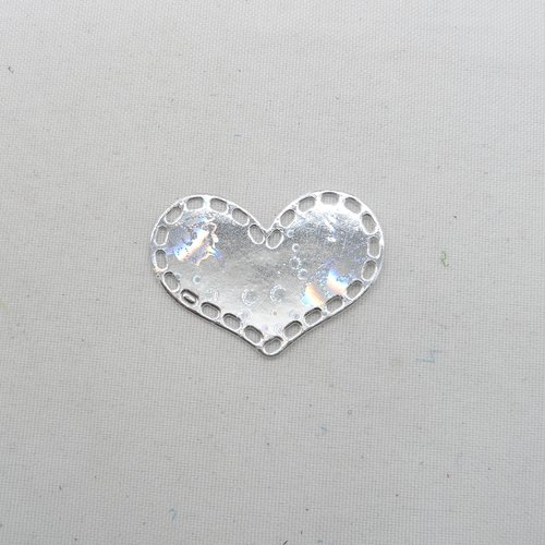 N°1034  jolie  cœur   en papier argenté métallisé hologramme    découpage fin