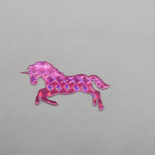 N°1244 une belle licorne en papier  rose métallisé hologramme