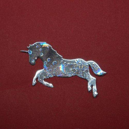 N°1244 une belle licorne en papier  argenté métallisé hologramme