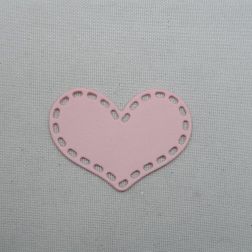 N°1034  jolie  cœur   en papier  rose   découpage fin