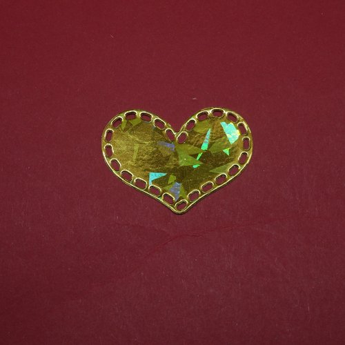 N°1034  jolie  cœur   en papier doré métallisé hologramme    découpage fin