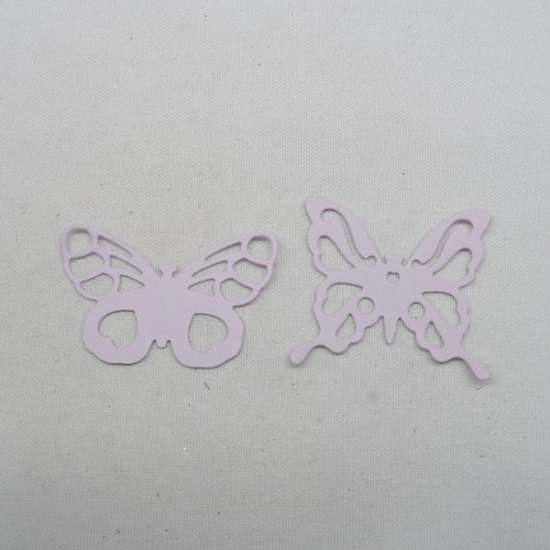 N°1246 lot de 2  papillons différents en papier parme découpage fin