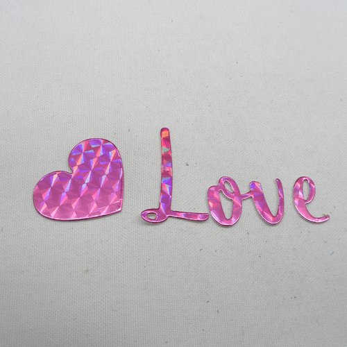 N°1248 mot love (3 morceaux) et un cœur  en papier fuchsia métallisé et hologramme découpage fin