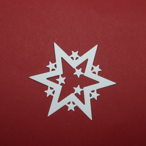  n°882  décoration de noël  étoile en papier  blanc  découpage  fin 