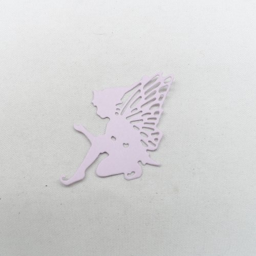 N°1323 un "lutin  papillon" n°1  assis  en papier parme violet  découpage fin