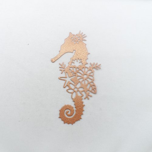 N°1329  hippocampe poisson  avec fleurs en papier  marron  cuivré martelé découpage