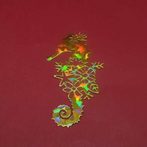 N°1329  hippocampe poisson  avec fleurs en papier doré hologramme  découpage