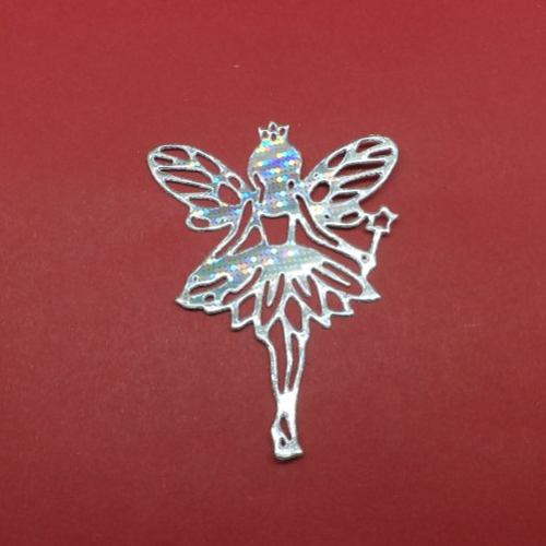 N°1331 une  "fée papillon" avec sa baguette  en papier argenté avec hologrammes découpage fin