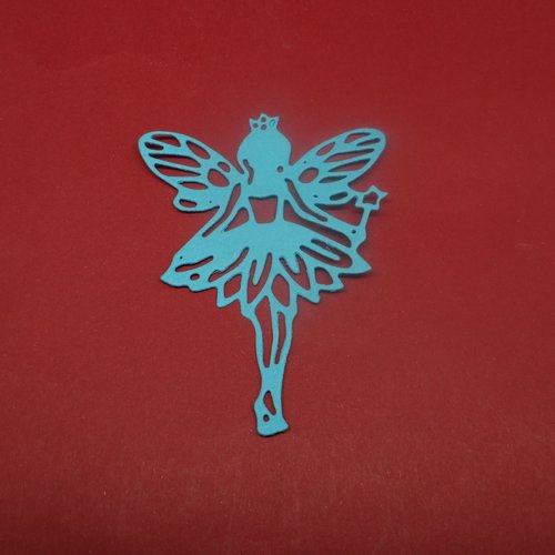 N°1331 une  "fée papillon" avec sa baguette  en papier   bleu turquoise n°1  découpage fin