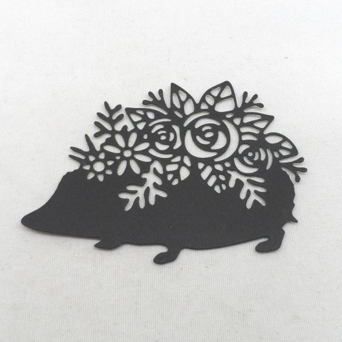 N°1338   joli petit hérisson avec une fleur   en papier noir