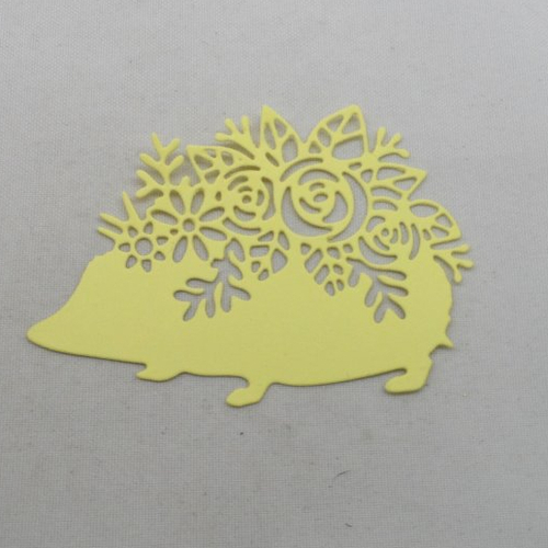N°1338   joli petit hérisson avec une fleur   en papier jaune
