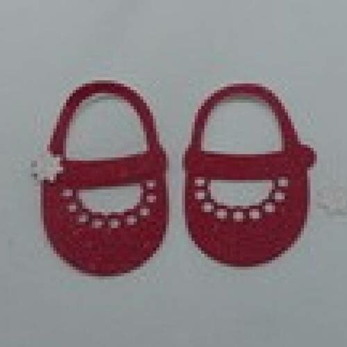 N°9 d'une paire de chaussure fille  rouge framboise à paillette  avec bouton rond  rose à paillette   découpage et gaufrage fin