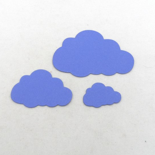 N°921  lot de trois petits nuages  en papier bleu foncé n°2  découpage