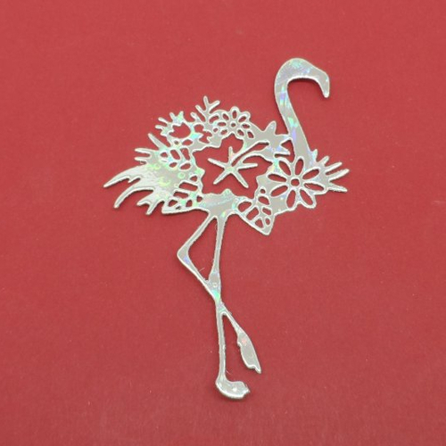 N°1336   joli flamant  avec une fleur   en papier métallisé argenté hologramme