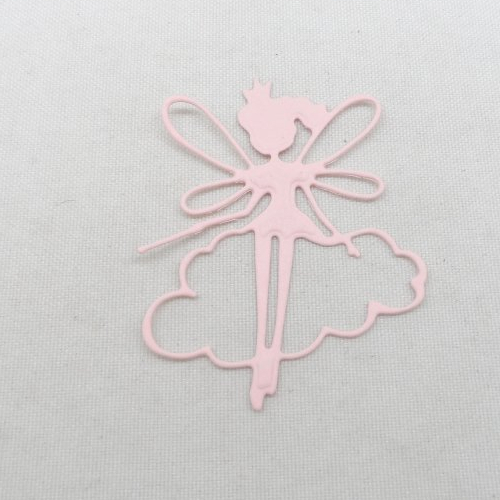 N°85 une  "fée papillon" avec une baguette de face  en papier rose découpage fin gaufrage