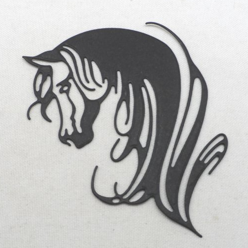 N°1352  jolie  tête  de cheval   en papier noir découpe fine et gaufrage