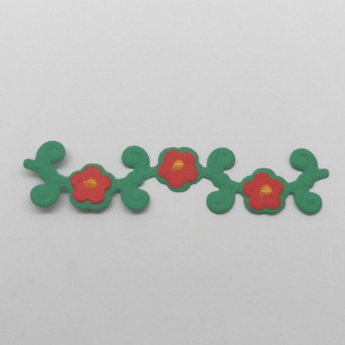N°1364  d'une "frise" de  fleurs  en papier  vert  et rouge découpage fin