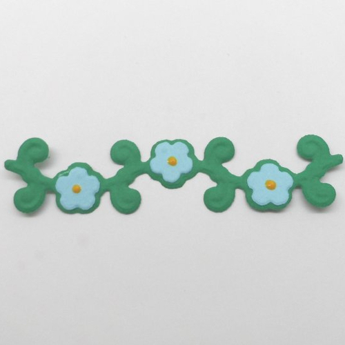 N°1364  d'une "frise" de  fleurs  en papier  vert  et bleu ciel découpage fin