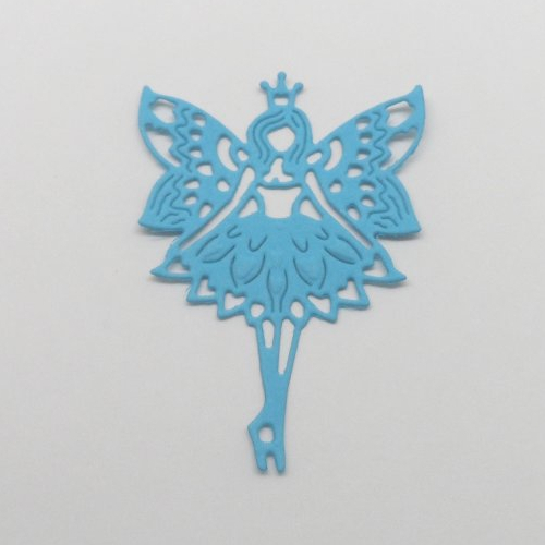 N°1361 une petite "fée papillon"  en papier bleu turquoise  découpage fin