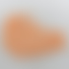 N°1350 joli paon  avec sa grande queue  en papier orange  découpage  fin et gaufrage