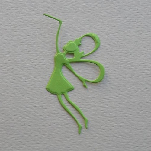 N°86 une  "fée papillon" avec une baguette  en papier vert  découpage fin gaufrage