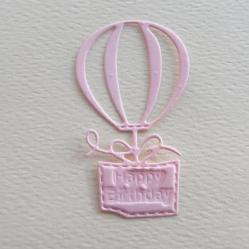 N°1358 petite montgolfière happy birthday  en papier rose  découpage fin et gaufrage