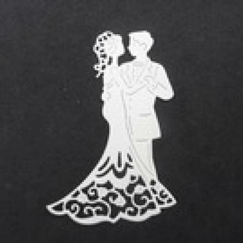 N°21  d'un couple thème mariage  en papier blanc casé   découpage fin