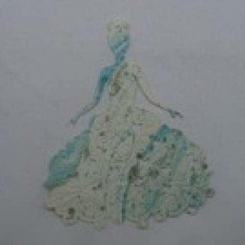 N°22  d'une belle robe en papier    vert à "reflets" bleu   "aux papillons"  découpage fin et gaufrage