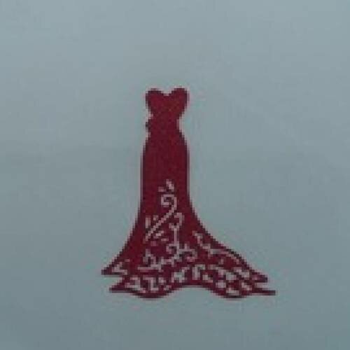N°25 d'une petite robe élégante en papier  tapisserie rouge framboise à paillette n°1   découpage fin