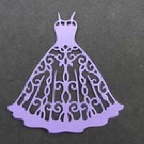 N°26 d'une petite robe à bretelle en papier violet    découpage fin
