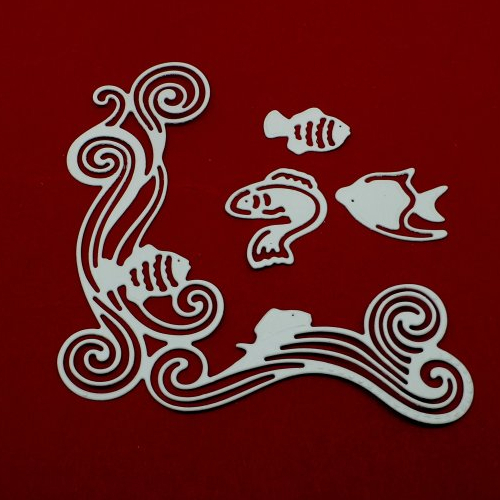 N°901   coin "vague" avec poissons + 3 petits poissons en papier blanc