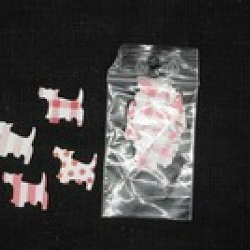 N°38 lot de 25 petits chiens fox  en papier  à motif  blanc rose rouge   embellissement découpe 