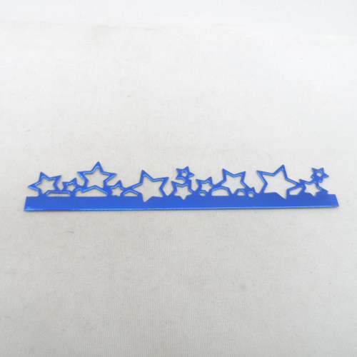N°2082  d'une "bordure" étoiles  en papier métallisé   découpage fin