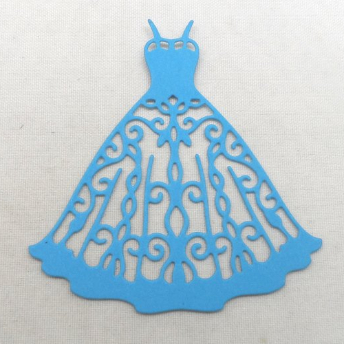N°26 d'une petite robe à bretelle en papier  découpage fin