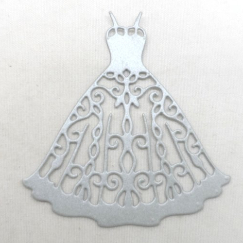 N°26 d'une petite robe à bretelle en papier  découpage fin