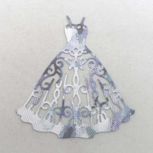 N°26 d'une petite robe à bretelle en papier à nuance de  blanc kaki violet  découpage fin