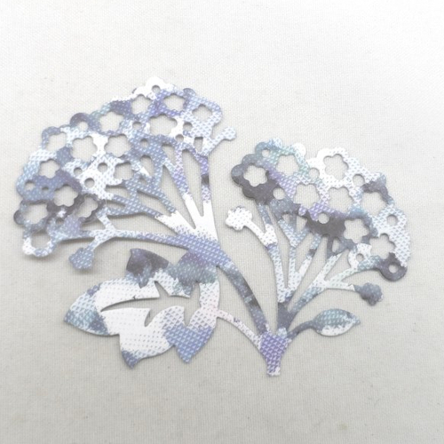 N°285 fleur hortensia  en papier couleurs nuancées violet + blanc etc  découpage  fin