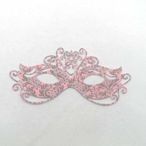 N°672  d'un joli masque "loup"  en papier fond rose  à motifs gris   découpage fin