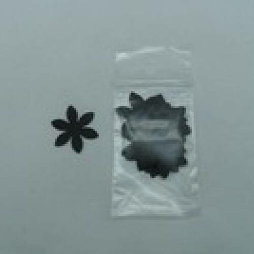 N°40 lot de 25 petites fleurs en papier noir   embellissement découpe