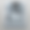 N°1457 "sticker"  tête de femme chignon foulard lunette en vinyle blanc  découpage
