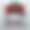 N°1457 "sticker"  tête de femme chignon foulard lunette en vinyle rouge brillant "hologramme"   découpage