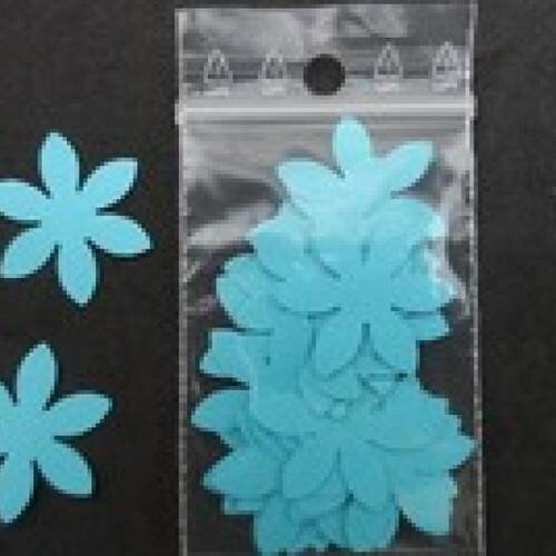 N°40 lot de 25 petites fleurs en papier  bleu turquoise   embellissement découpe